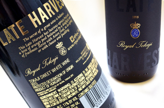 Samoprzylepne etykiety na wino z PVC z nadrukiem na gorąco Niestandardowa naklejka z wytłoczonym logo