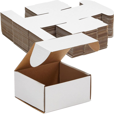 Niestandardowe, nadające się do recyklingu białe pudełko wysyłkowe Opakowanie pocztowe z tektury falistej